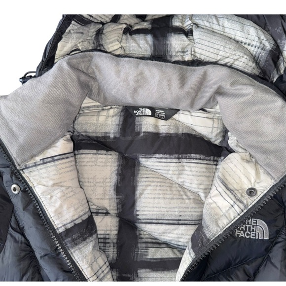 See Clip 🤩 The North Face 700 Down Fill Black  Long Winter Puffer Jacket XS - Picture 13 of 17
